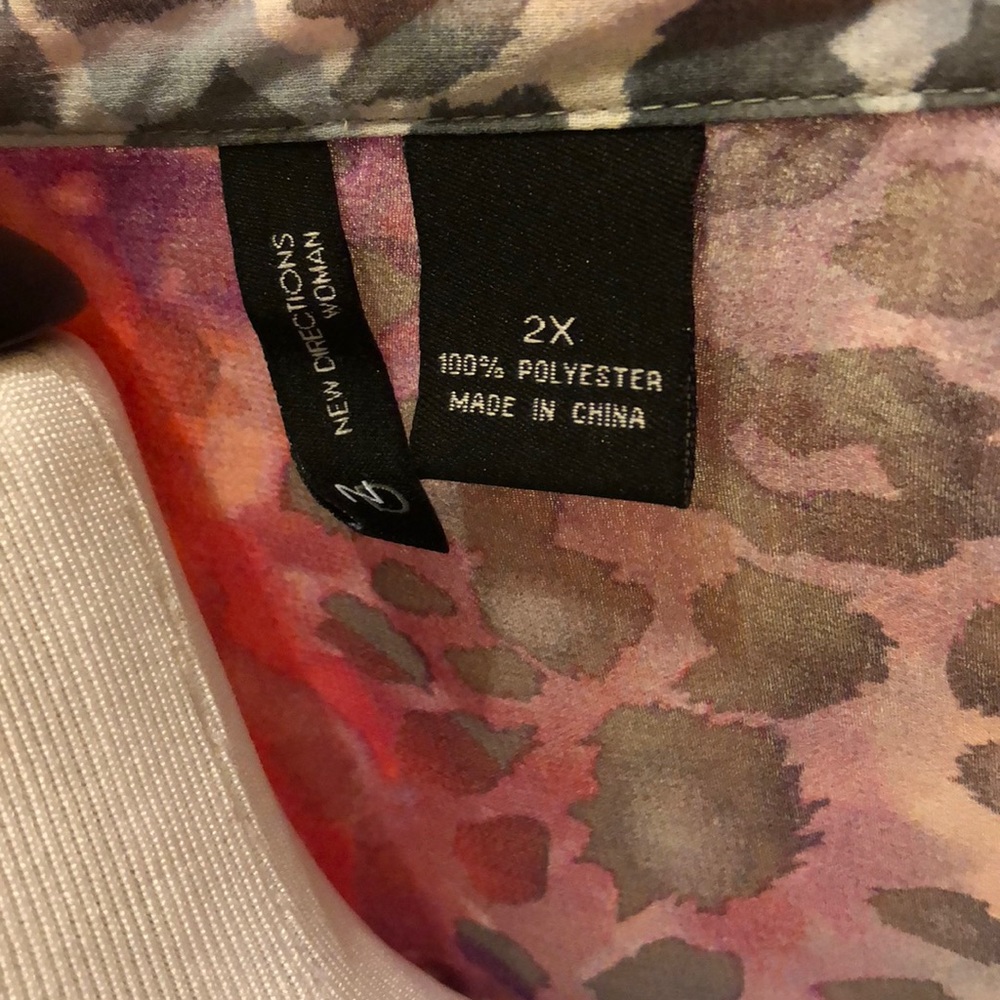 Sheer polyester blouse - Picture 3 of 3